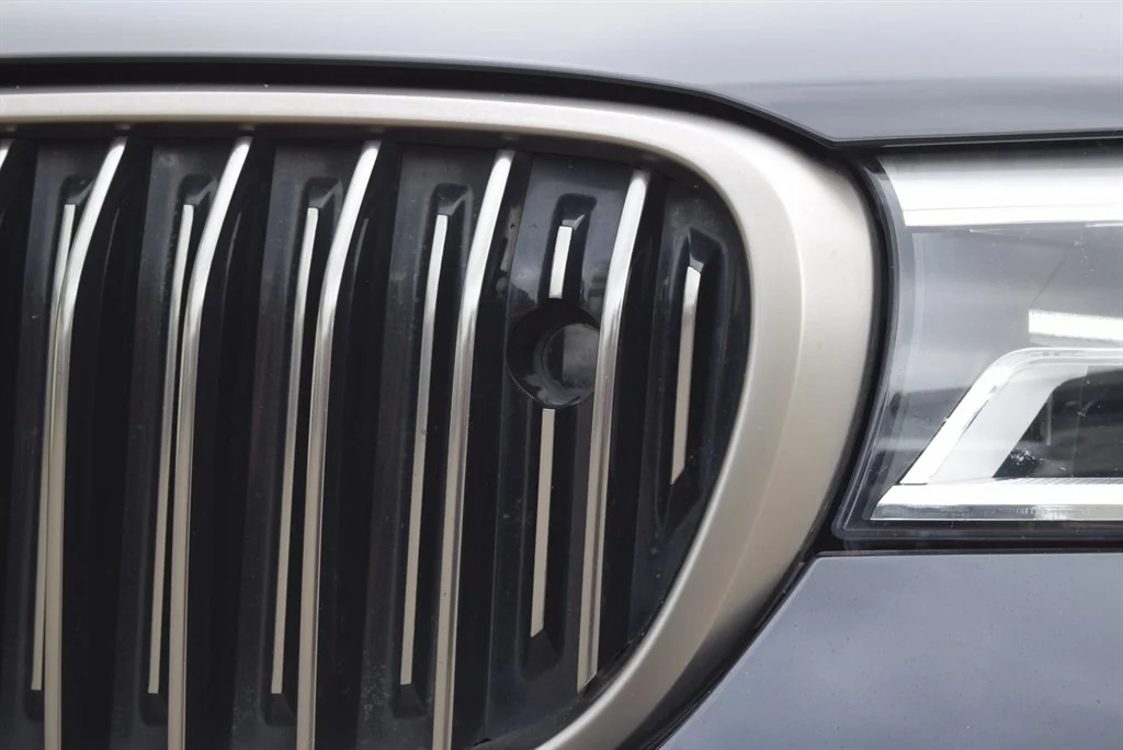 BMW M760Li photo 31