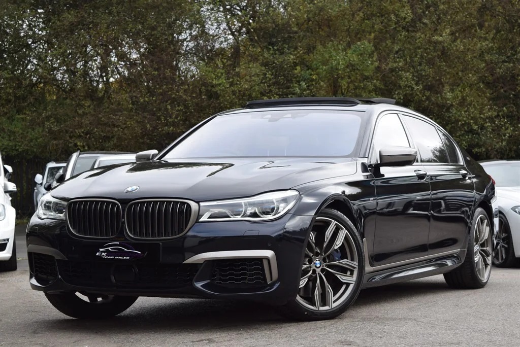 BMW M760Li photo 5