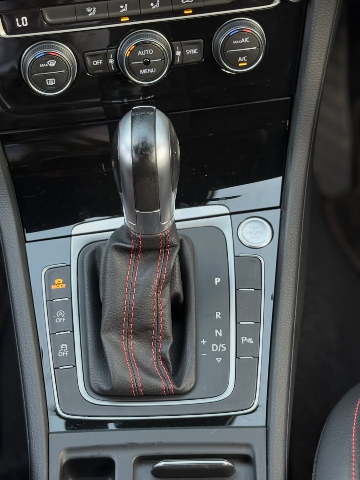 Volkswagen Golf GTI photo 6