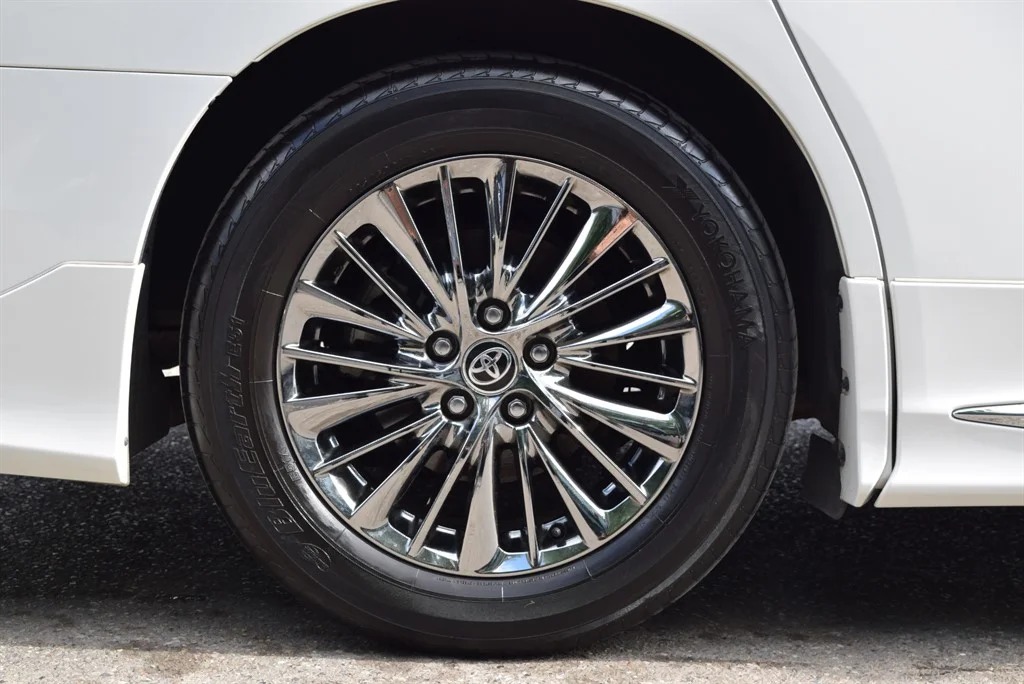 Toyota Alphard photo 32