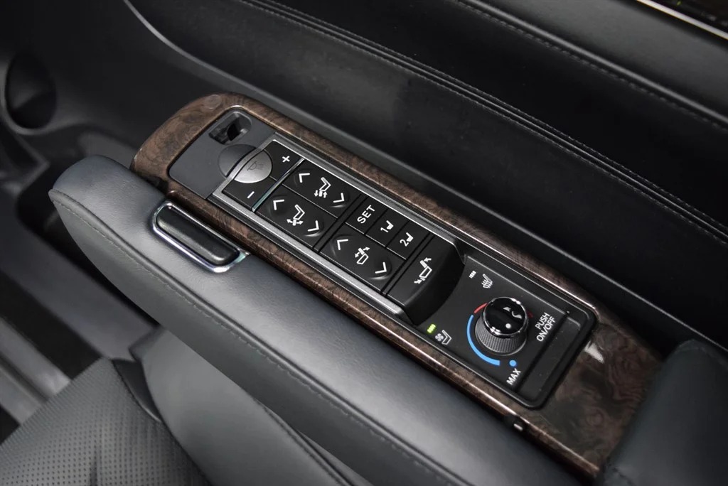 Toyota Alphard photo 49