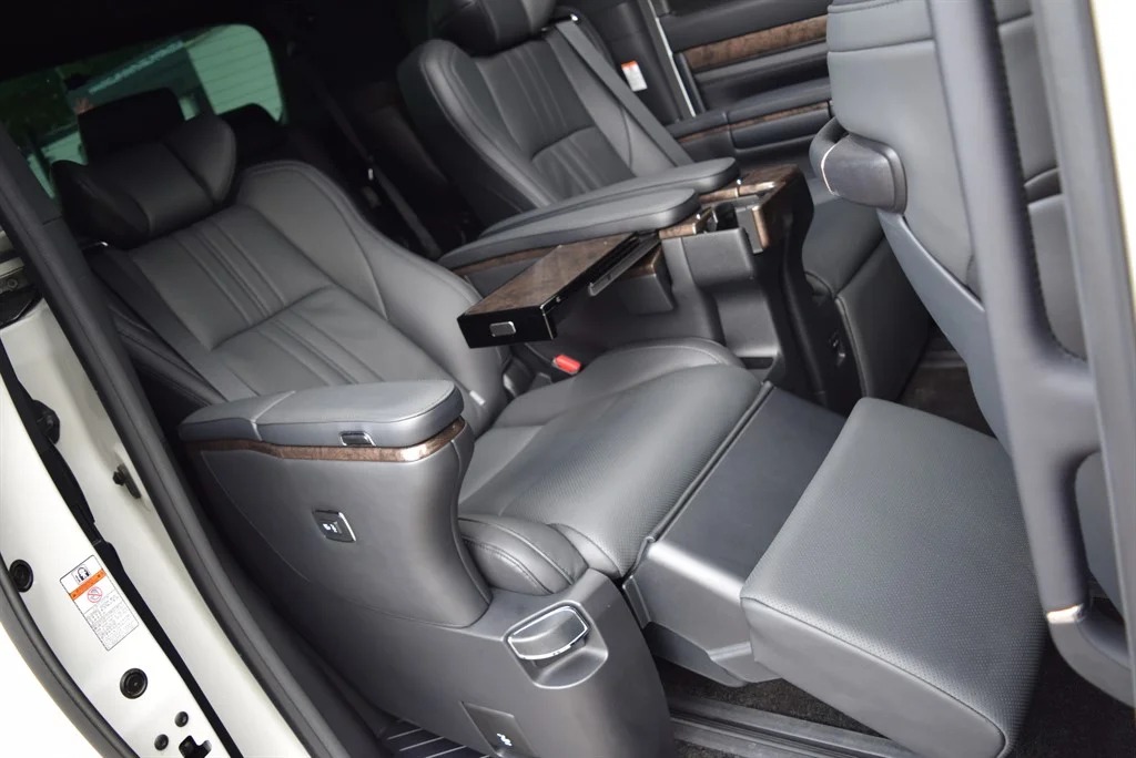 Toyota Alphard photo 67