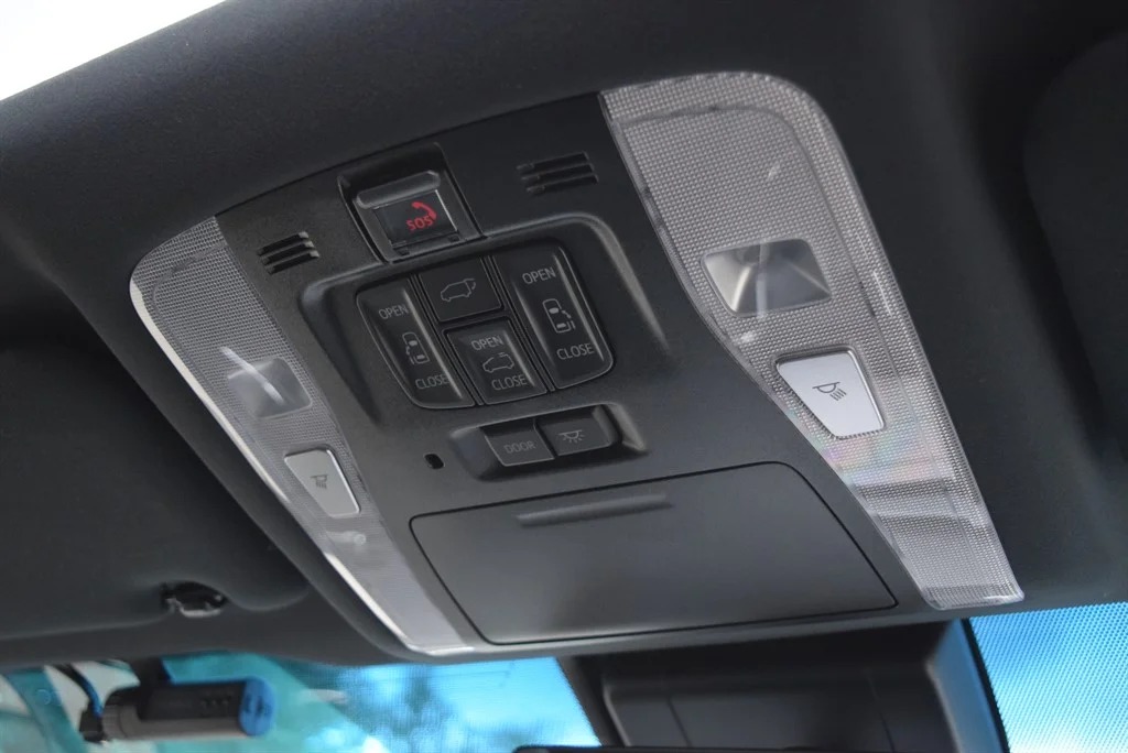 Toyota Alphard photo 73