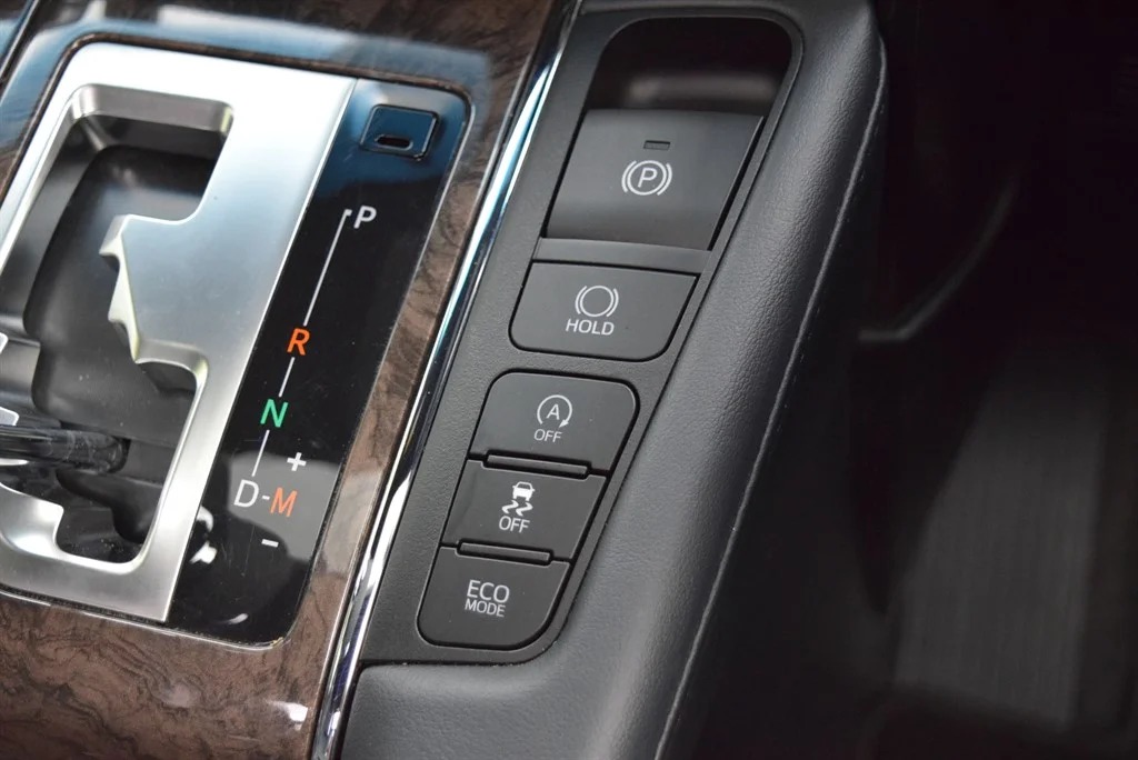 Toyota Alphard photo 78