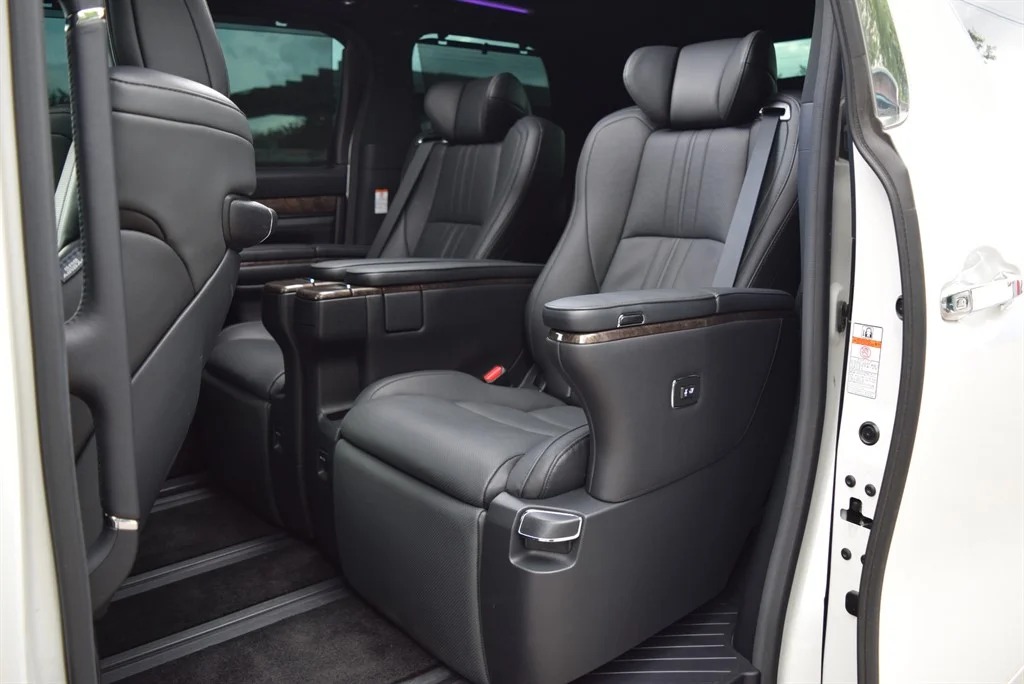 Toyota Alphard photo 72